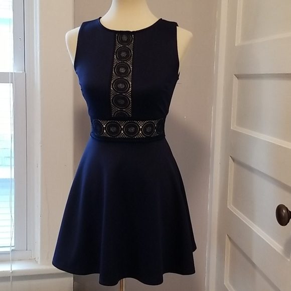 Crystal Doll Crochet Flared Dress, Size 1 - Picture 5 of 13